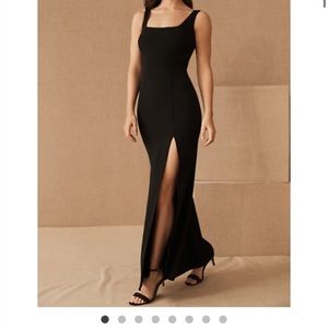 Arena crepe dress. Black cocktail gown
